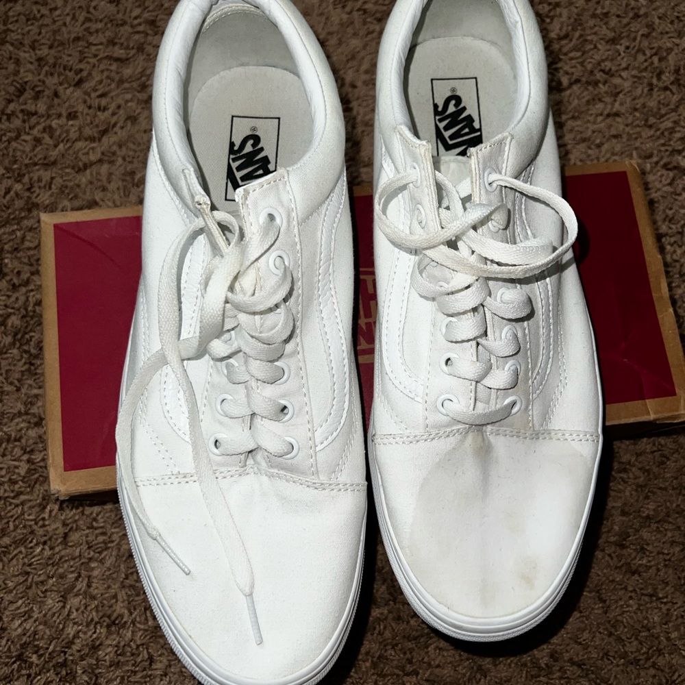 Vans white shoe